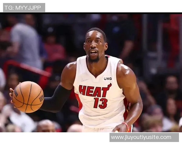 莫兰特昨日砍下35分状态火热明日对阵热火因脚踝酸痛出战成疑